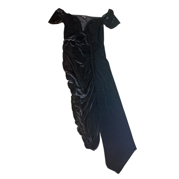 PrettyLittleThing Black Ruched Cocktail Asymmetrical Bodycon Dress | Size 4 - Picture 8 of 10